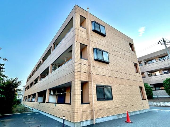 TIARA(ティアラ)の外観