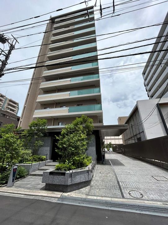 埼玉県さいたま市浦和区仲町1丁目の賃貸マンションの外観