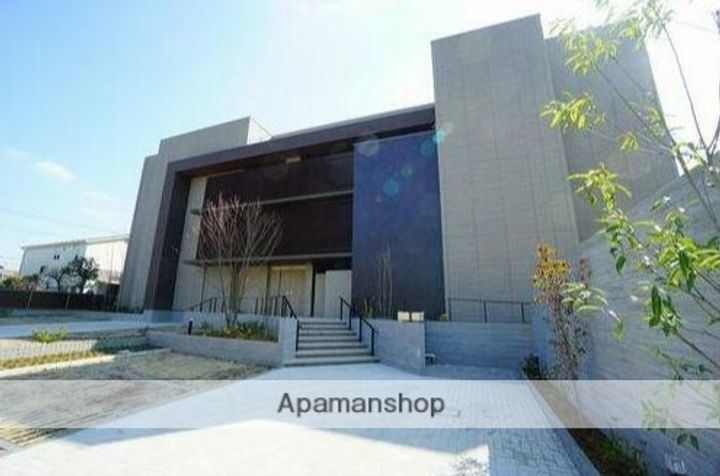 埼玉県さいたま市浦和区駒場1丁目の賃貸マンションの外観