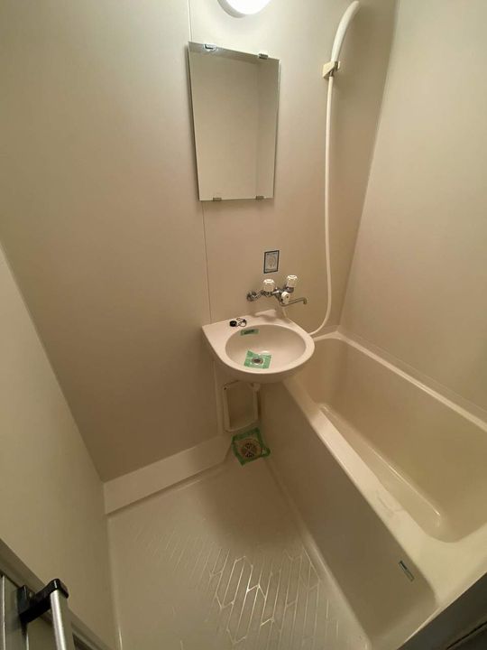 フロンティアハウス106の風呂