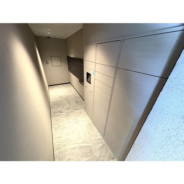 埼玉県さいたま市浦和区仲町2丁目の賃貸マンションの外観