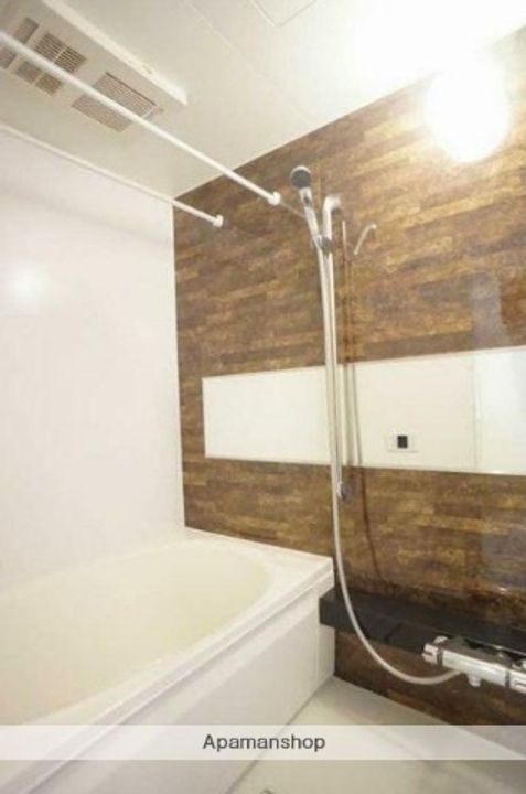 埼玉県さいたま市緑区東浦和4丁目の賃貸マンションの風呂