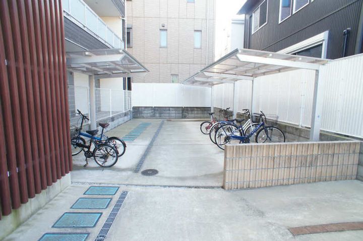 リブリ・コスモのその他画像