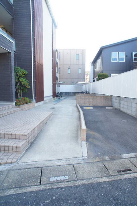 リブリ・コスモの外観