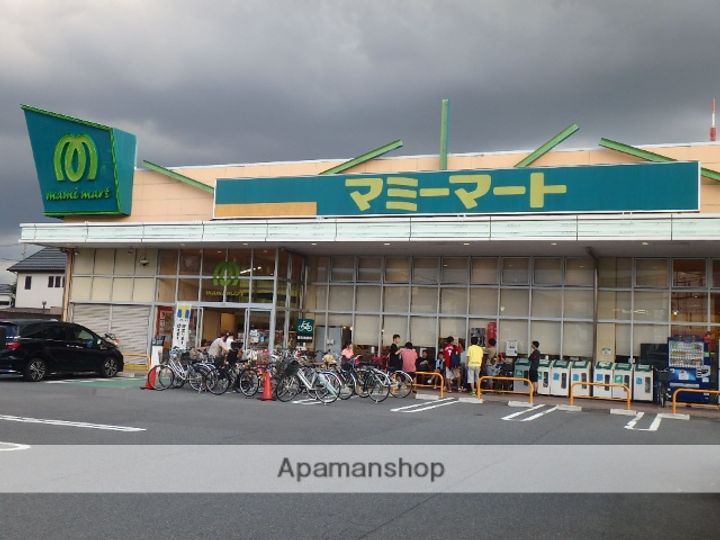 WEST CRYSTALの周辺