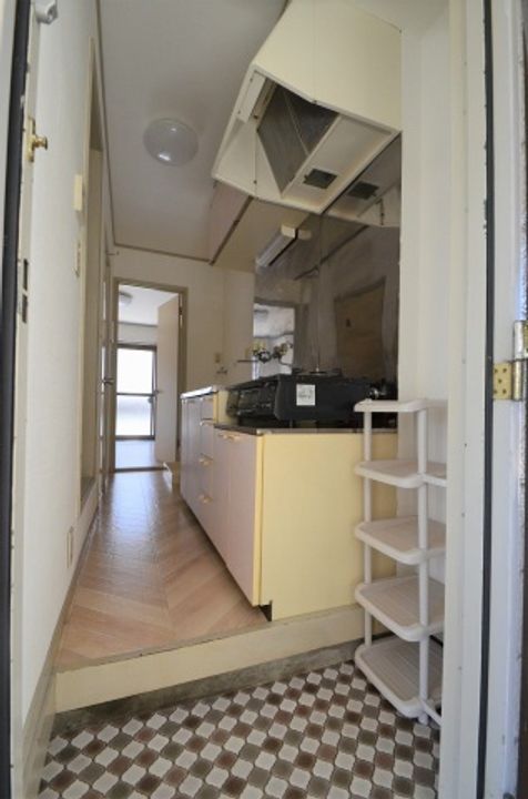 カルデアB棟105号室の玄関