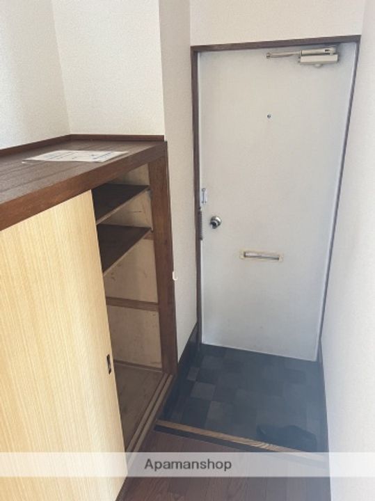 キャピタルハイツⅠ203の玄関