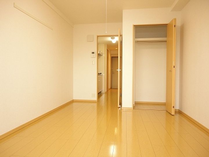 パルテノンの居間