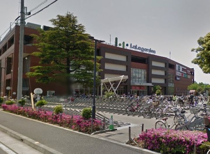 LABREVITAの周辺