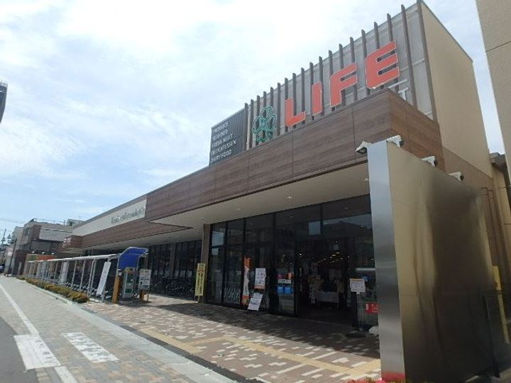 パストラルの周辺