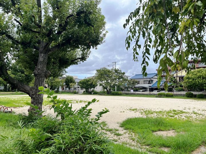ラッキーヒルズⅡ203号室の周辺