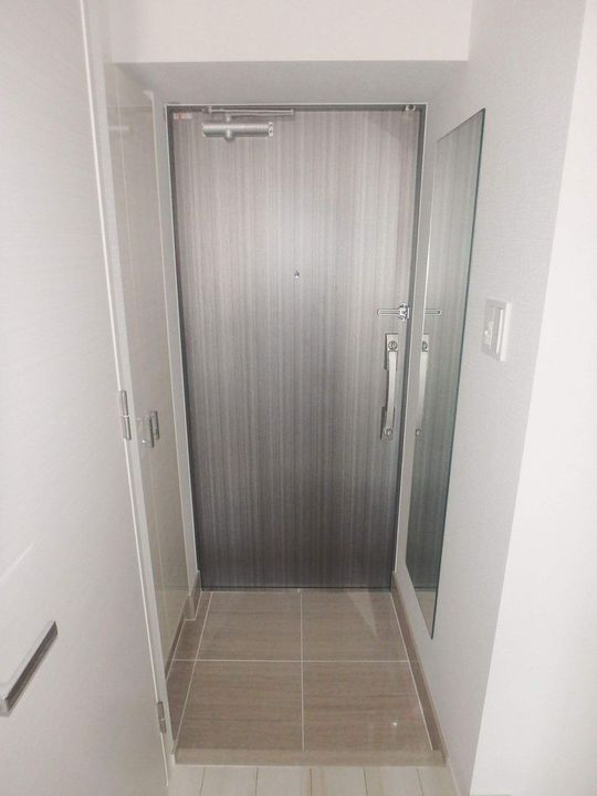 オーキッドレジデンス西川口の玄関