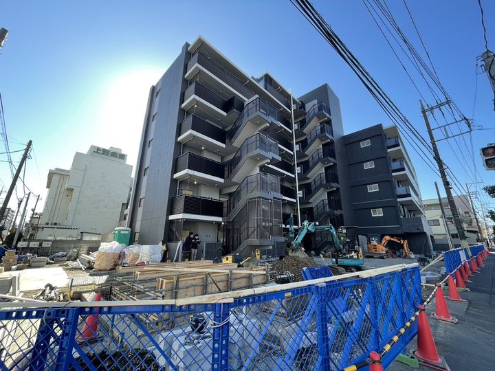 埼玉県川口市西青木1丁目の賃貸マンションの外観