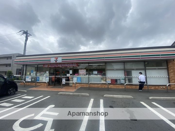埼玉県草加市西町の賃貸アパートの周辺