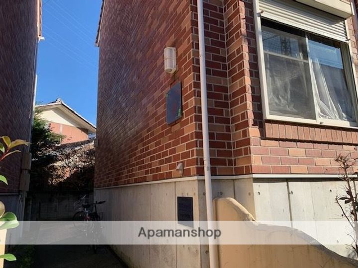 モンシャトー宮原D棟101の外観