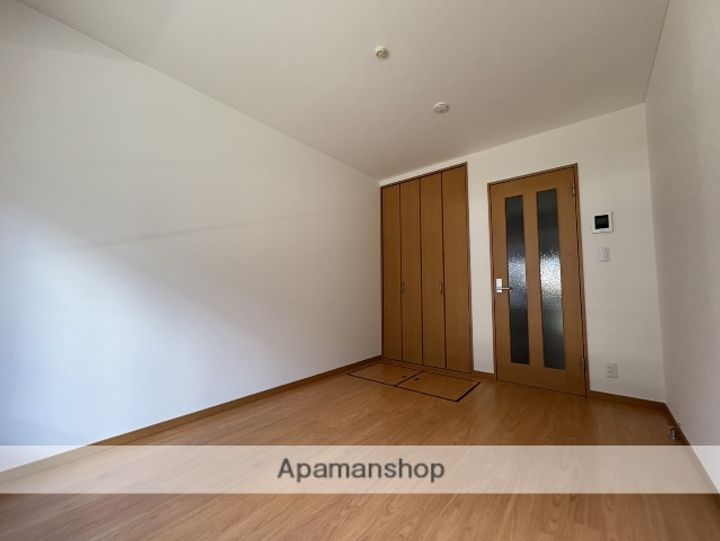 モンシャトー宮原D棟101の内装