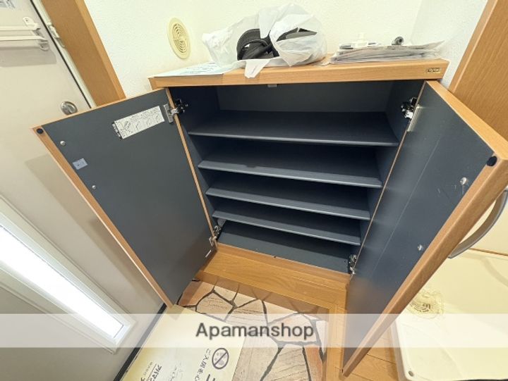 モンシャトー宮原D棟101の内装