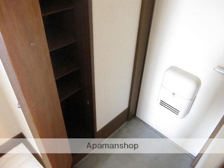 宮田ハイツの玄関