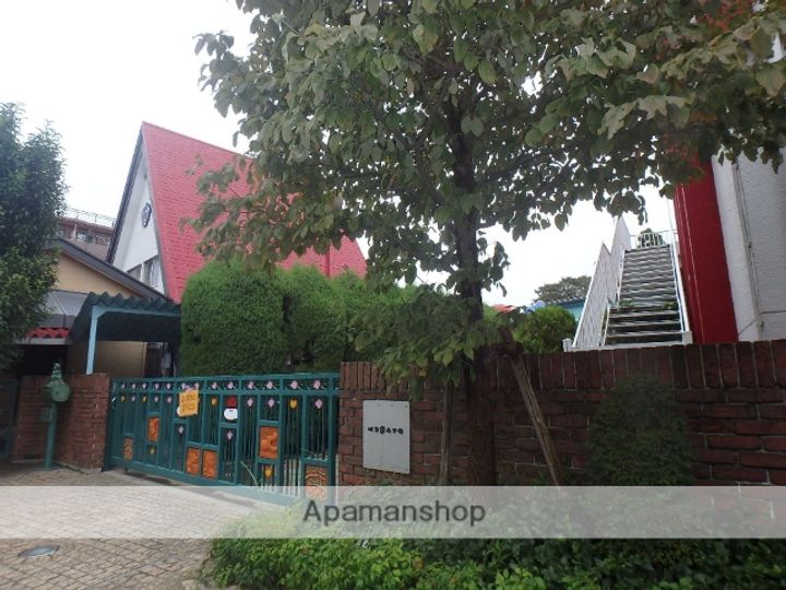 ル・アモーの周辺