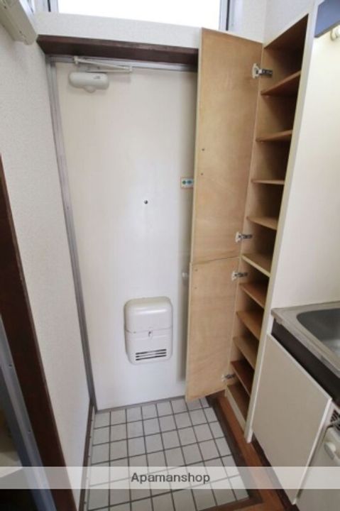 カレッジハウスⅠの玄関