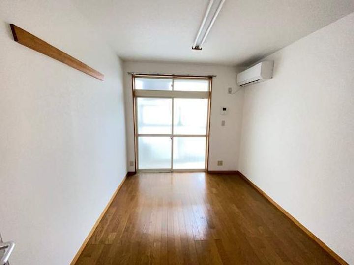 中浦和アローハイツ(イチカワ)205の内装