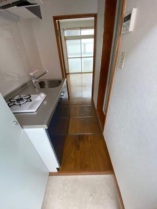 中浦和アローハイツ(イチカワ)205の玄関