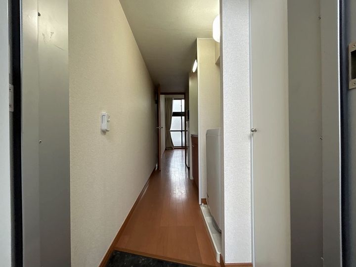 レオパレスカサブランカⅡの玄関