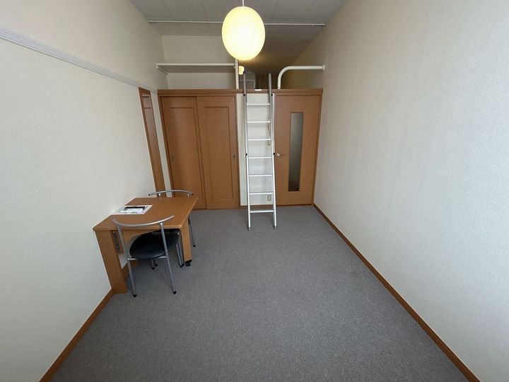 レオパレスMINORIの居間