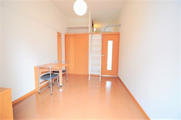 レオパレスカサブランカの居間