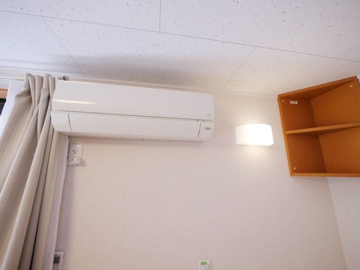レオパレスフローラ中里の内装
