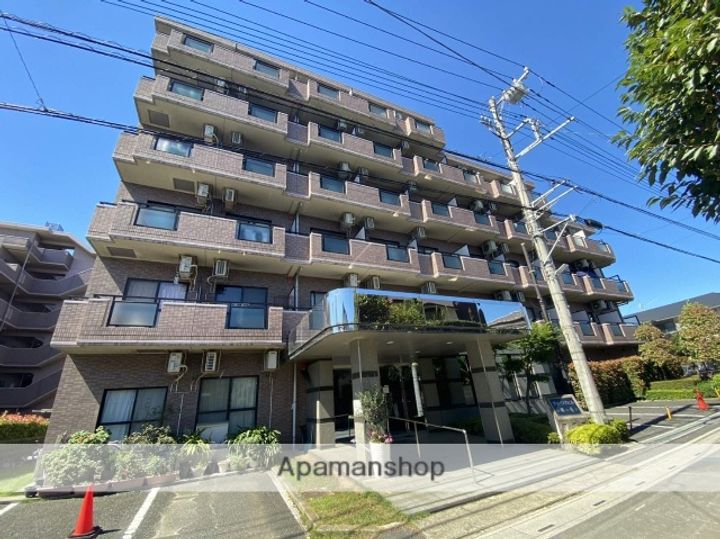 クイーンズヒル輝素502の外観