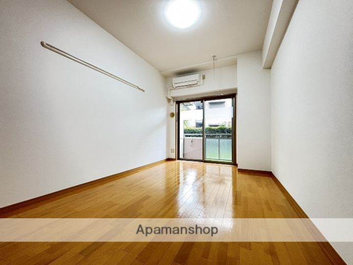 キングフィールズ皇輝110の内装