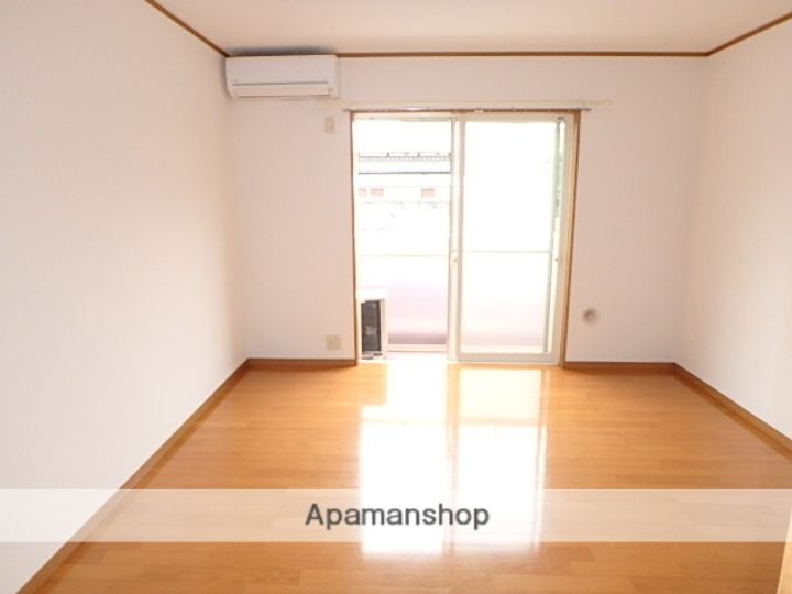 アヴニール103の居間