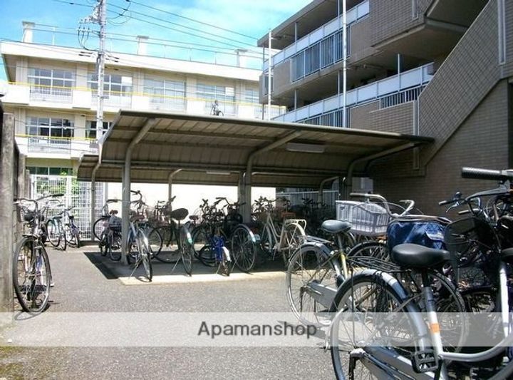 埼玉県さいたま市緑区東浦和6丁目の賃貸マンションの外観