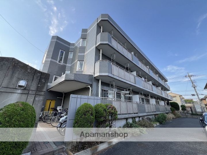 パレ岸町205の外観