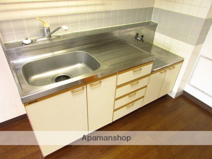 パレ岸町205のキッチン