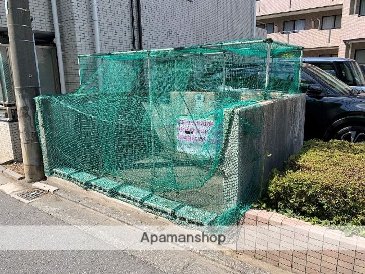 埼玉県さいたま市浦和区仲町4丁目の賃貸マンション103の外観