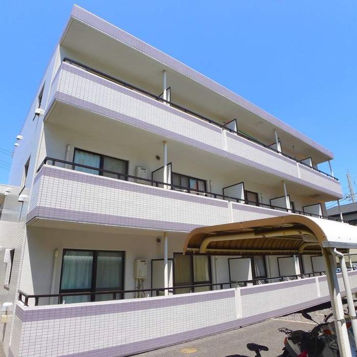埼玉県さいたま市桜区西堀8丁目の賃貸マンション202号室の外観