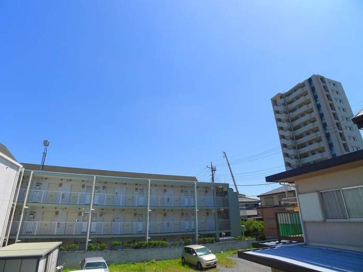 埼玉県さいたま市桜区西堀8丁目の賃貸マンション202号室の外観