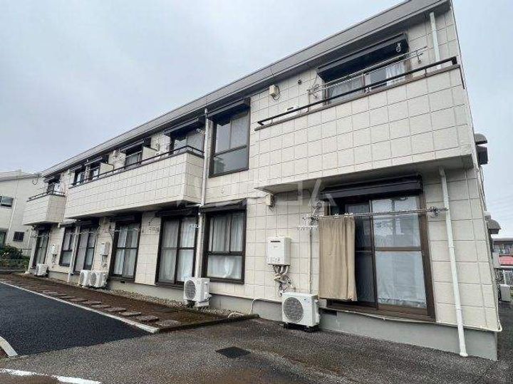 メゾンドコリンヌ203号室の外観