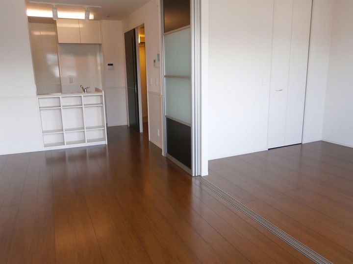 VILLA GARLAND COURTの居間