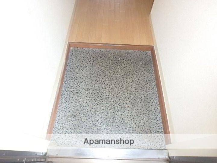 パレーシャル山本201の玄関