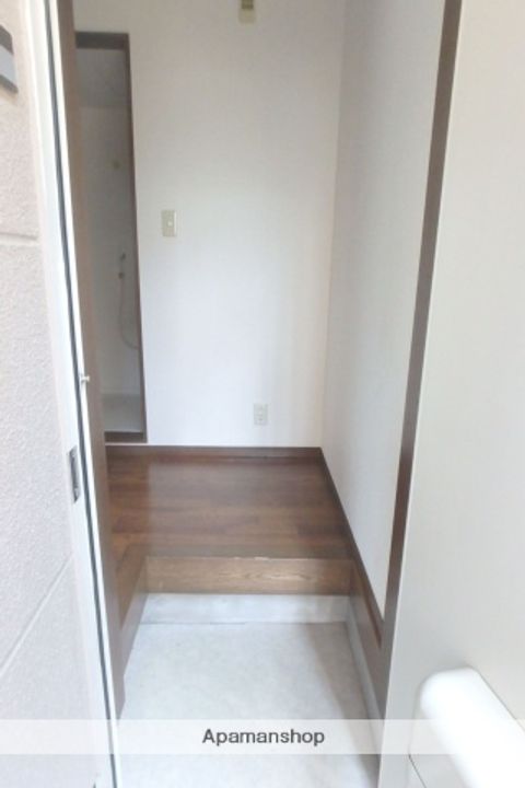 セーベルハイム203の玄関