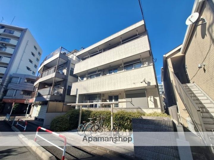 ファウスト202の外観