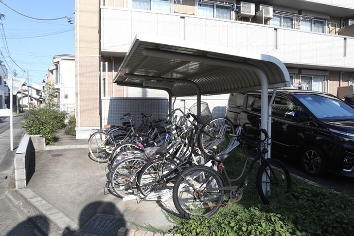 VILLA GARLAND COURTの外観