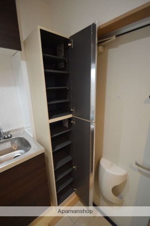 LUMINARE蕨の内装