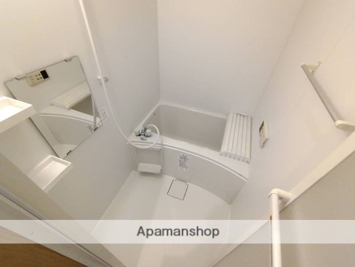 LIBERTA網代橋の内装