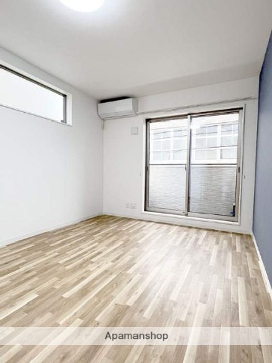 ガーデンヒルズ芝 EASTの居間