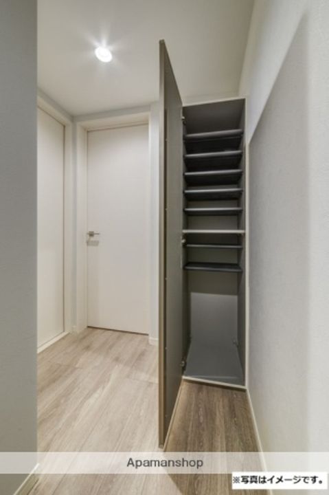 LE PETIT BOUHEURの玄関