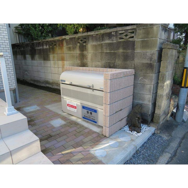 エルメゾン ロシェ101号室の外観